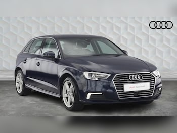 2020 - - 40 e-tron 204 PS S tronic Automatic 5-Door