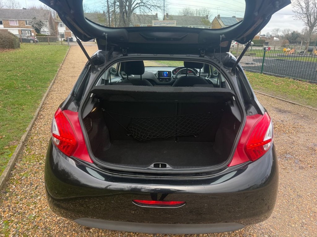 Used Peugeot 208 2012 for sale - 77372860: Photo 11