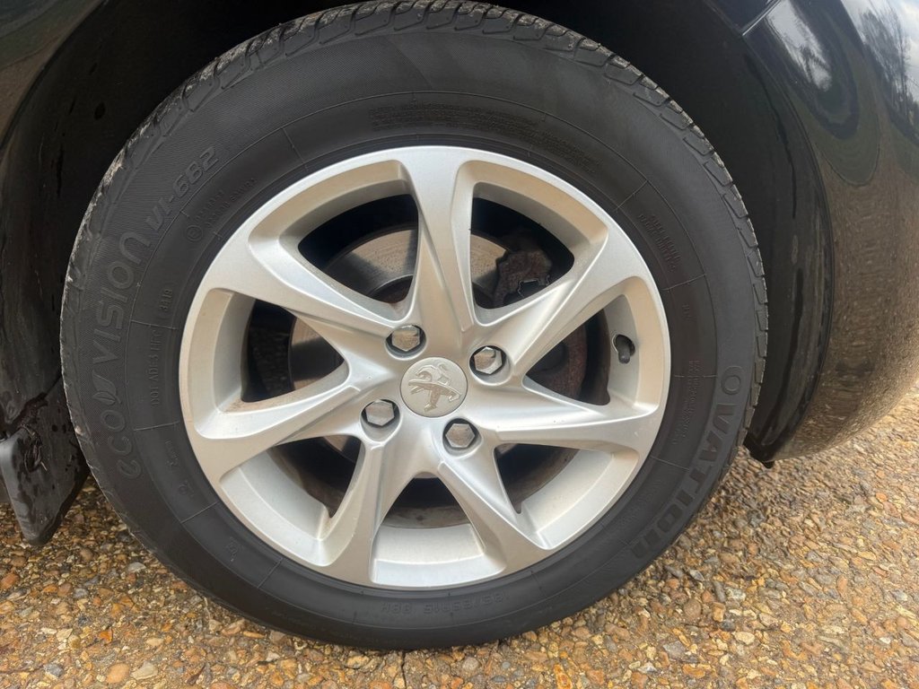 Used Peugeot 208 2012 for sale - 77372860: Photo 14