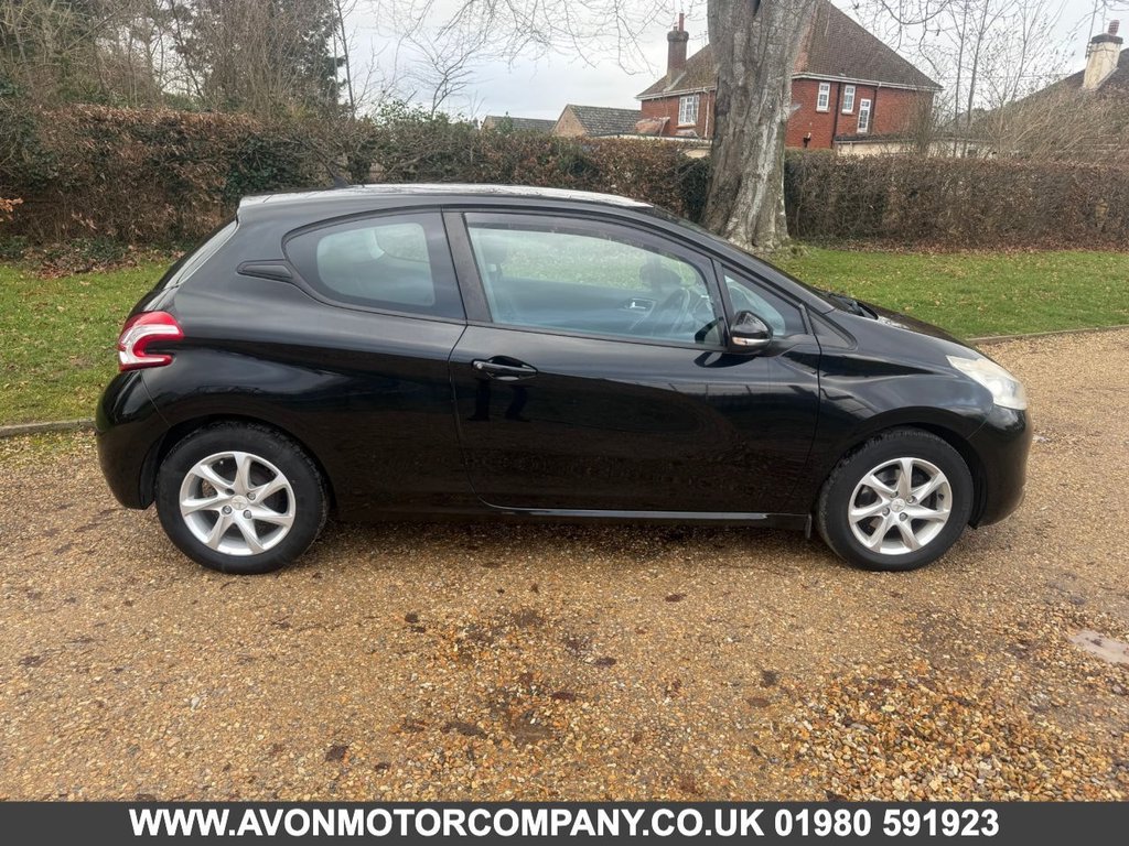 Used Peugeot 208 2012 for sale - 77372860: Photo 3