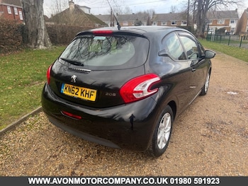 Used Peugeot 208 2012 for sale - 77372860: Photo