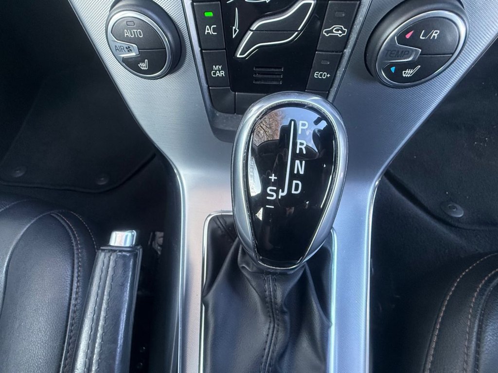 Used Volvo V40 2017 for sale - 77826836: Photo 14