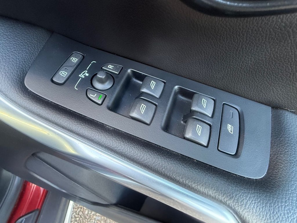 Used Volvo V40 2017 for sale - 77826836: Photo 22