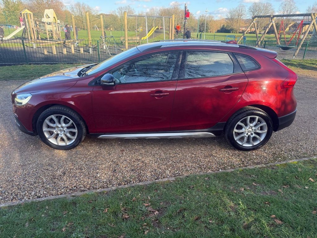 Used Volvo V40 2017 for sale - 77826836: Photo 7