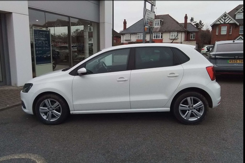 Used Volkswagen Polo 2016 for sale - 77627444: Photo 3