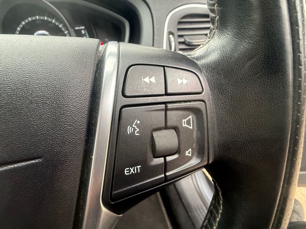 Used Volvo V40 2018 for sale - 77583583: Photo 12