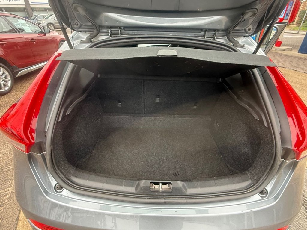 Used Volvo V40 2018 for sale - 77583583: Photo 21