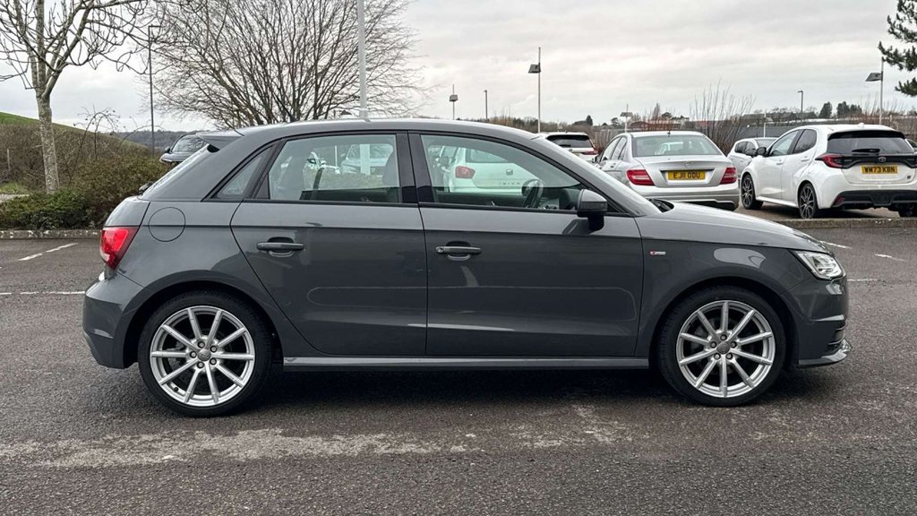 Used Audi A1 2016 for sale - 77452369: Photo 2