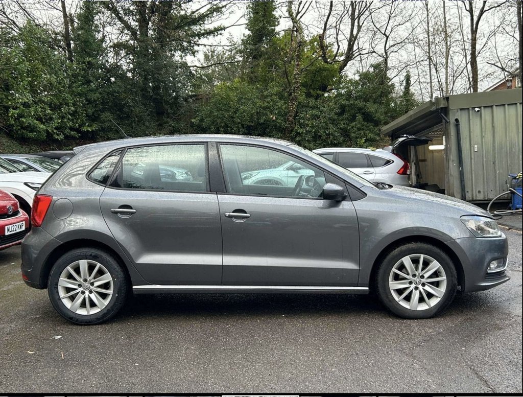 Used Volkswagen Polo 2016 for sale - 77539597: Photo 2