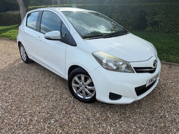 Used Toyota Yaris 2012 for sale - 76105765: Photo