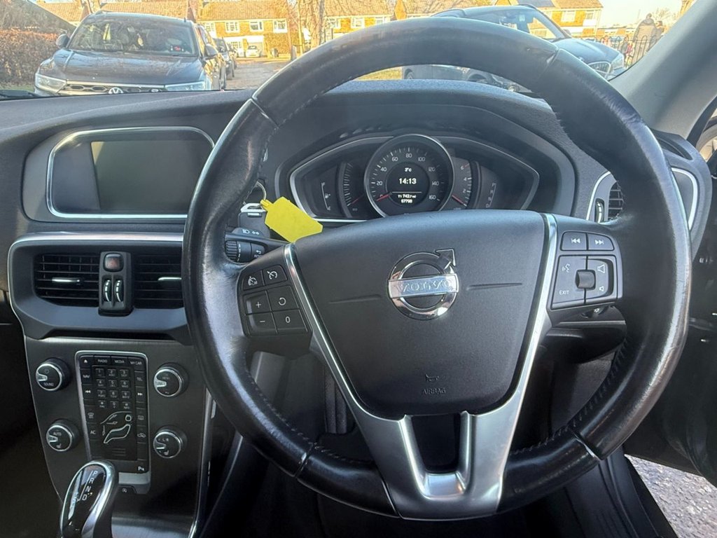 Used Volvo V40 2014 for sale - 77451633: Photo 10