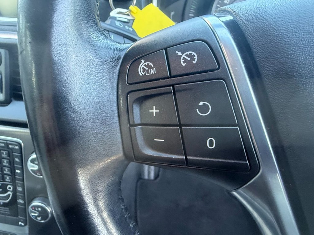 Used Volvo V40 2014 for sale - 77451633: Photo 11