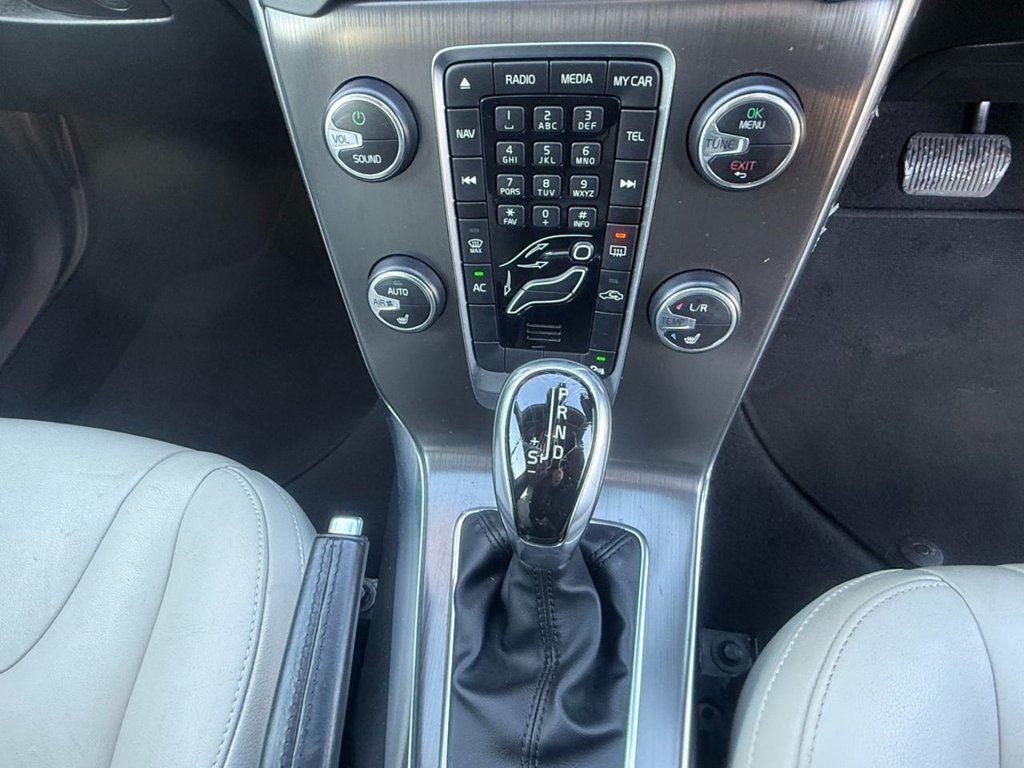 Used Volvo V40 2014 for sale - 77451633: Photo 14