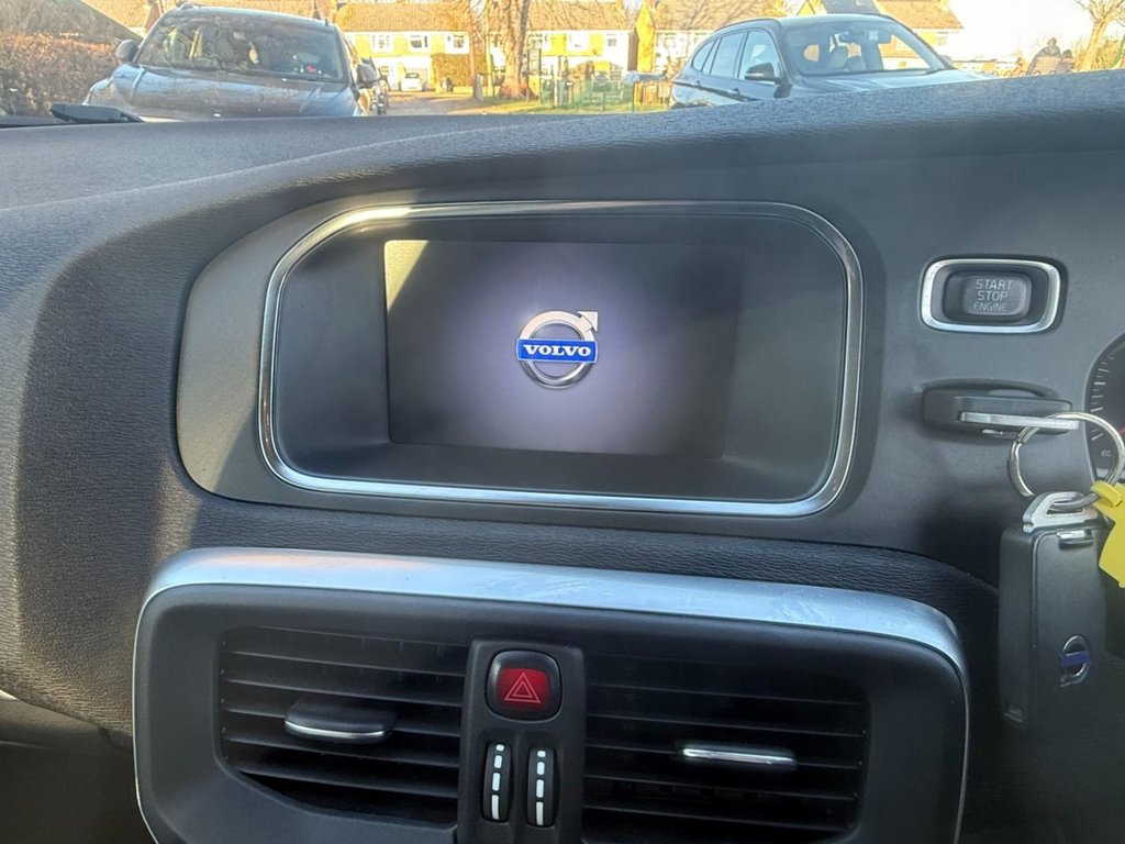 Used Volvo V40 2014 for sale - 77451633: Photo 15