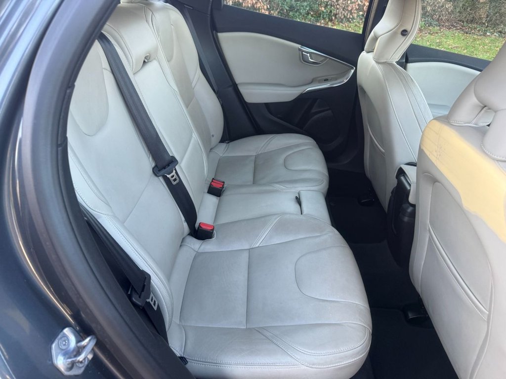 Used Volvo V40 2014 for sale - 77451633: Photo 21