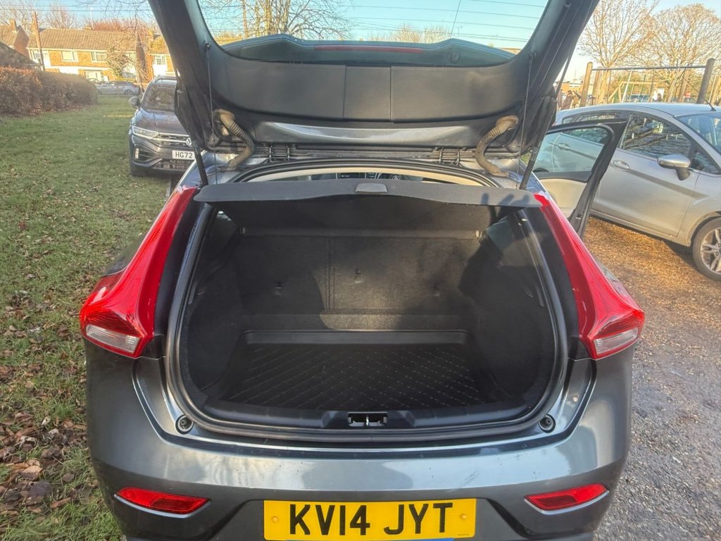 Used Volvo V40 2014 for sale - 77451633: Photo 23