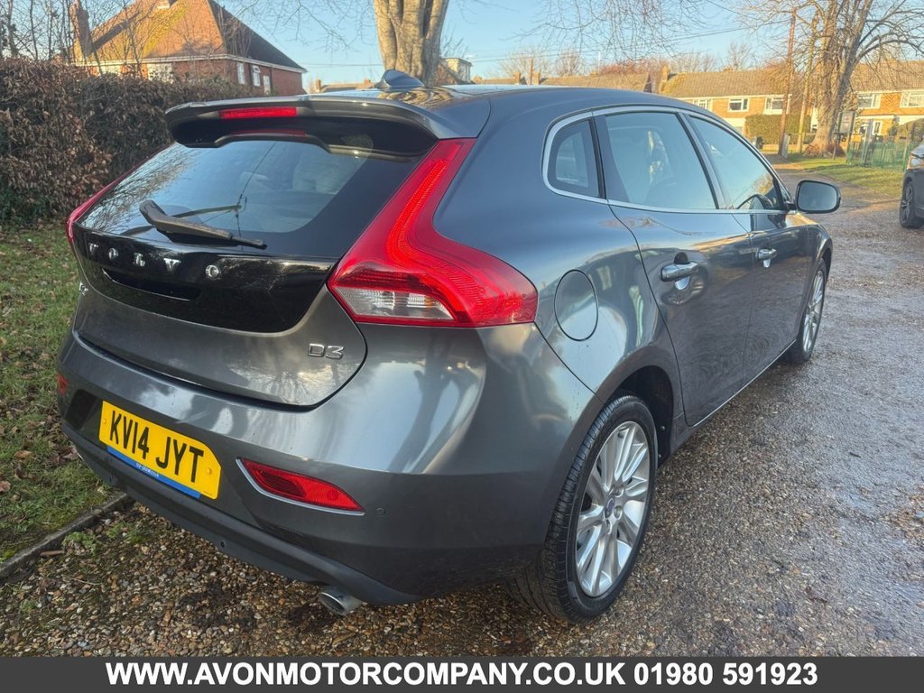 Used Volvo V40 2014 for sale - 77451633: Photo 4