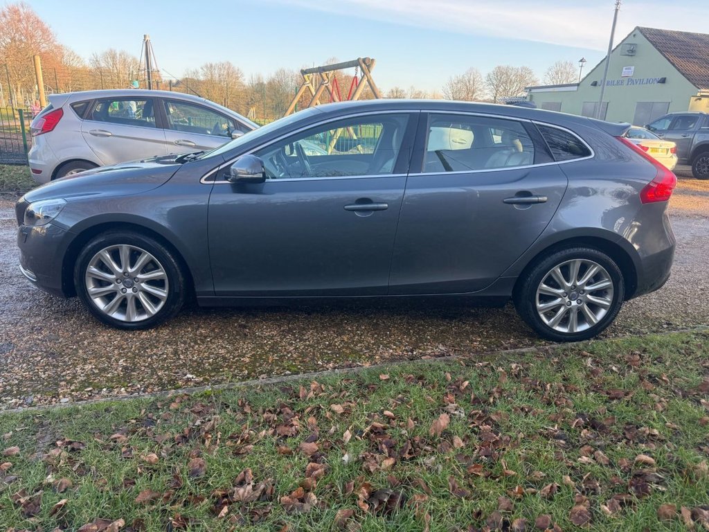 Used Volvo V40 2014 for sale - 77451633: Photo 8