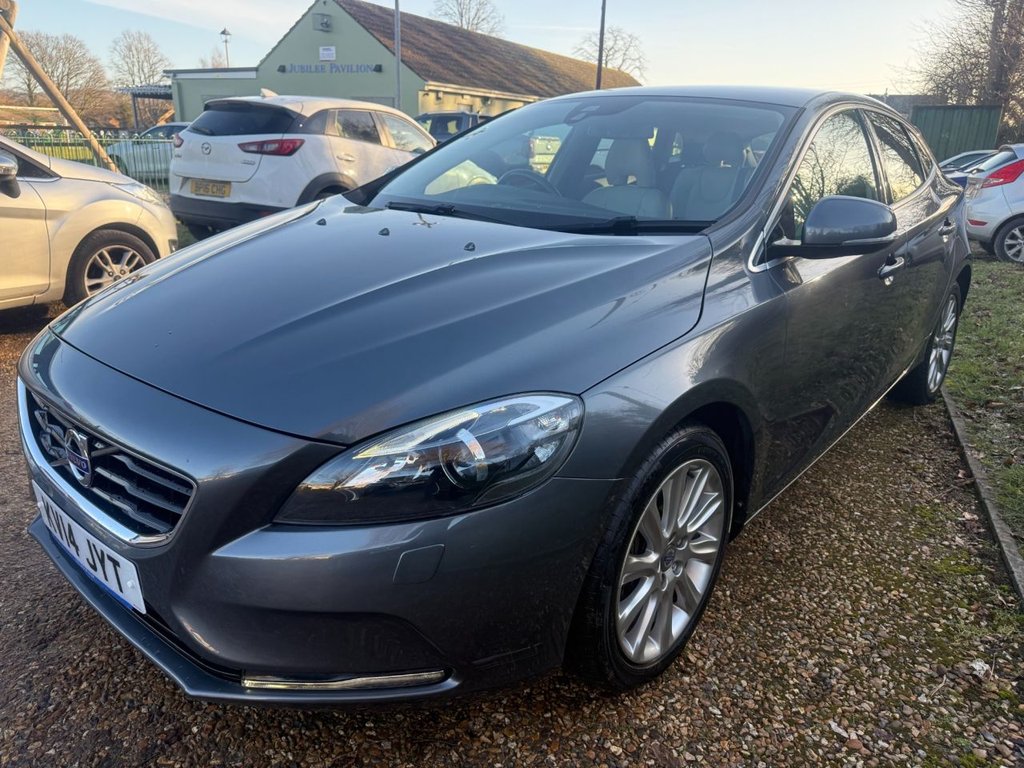 Used Volvo V40 2014 for sale - 77451633: Photo 9