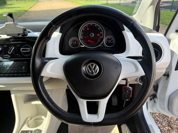 Used Volkswagen up! 2018 for sale - 74866834: Photo 9