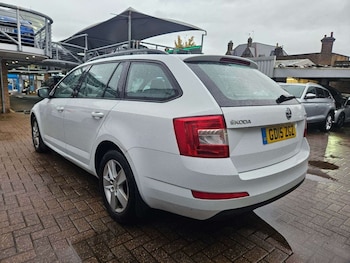 Used Skoda Octavia 2015 for sale - 76454458: Photo