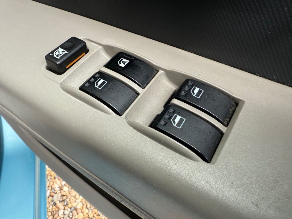 Used Daihatsu Sirion 2006 for sale - 75947680: Photo 10