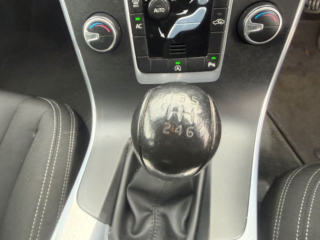 Used Volvo V60 2014 for sale - 77065013: Photo 17