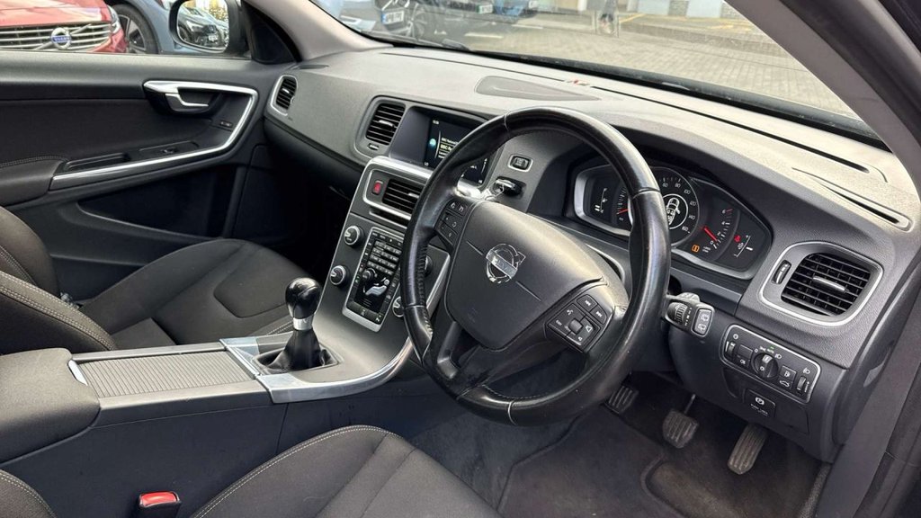 Used Volvo V60 2014 for sale - 77065013: Photo 4