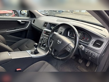 Used Volvo V60 2014 for sale - 77065013: Photo