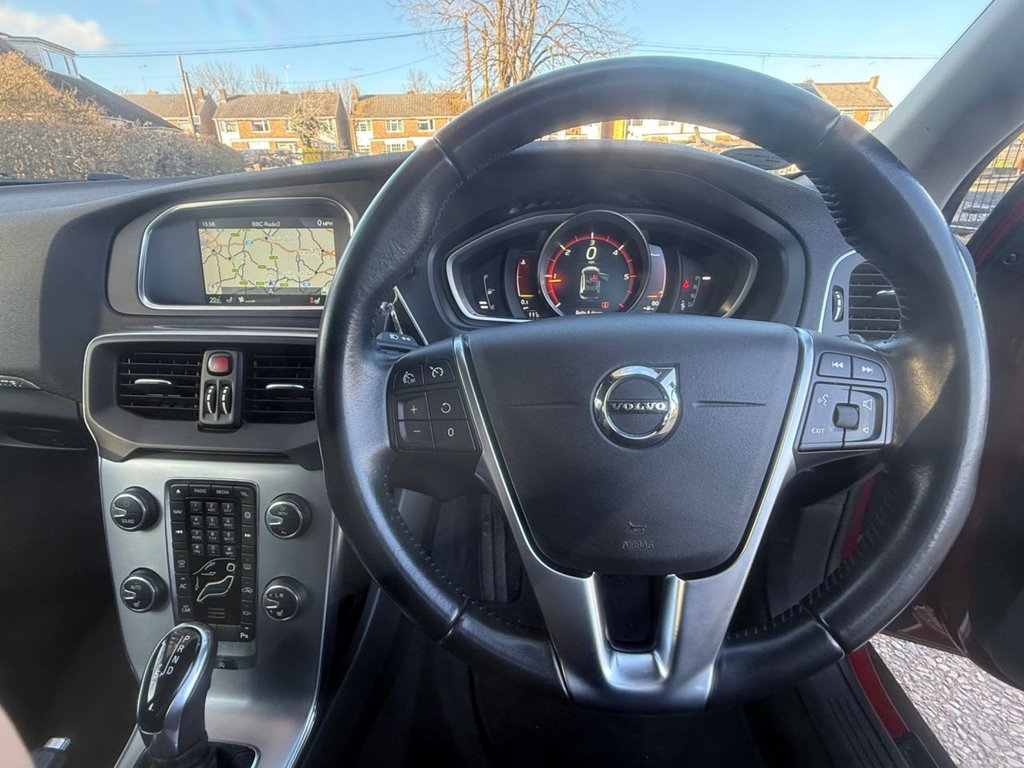 Used Volvo V40 2017 for sale - 77798150: Photo 10