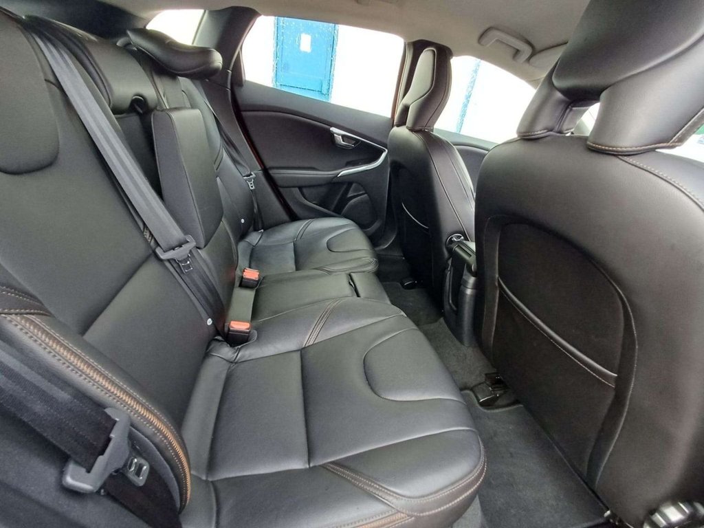 Used Volvo V40 2017 for sale - 77798150: Photo 18