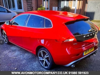 Used Volvo V40 2019 for sale - 76783976: Photo