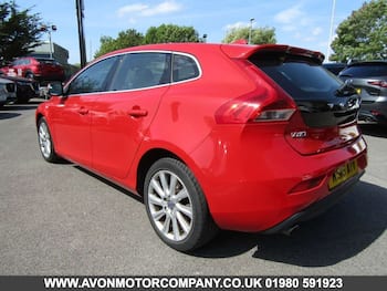 Used Volvo V40 2016 for sale - 79695568: Photo