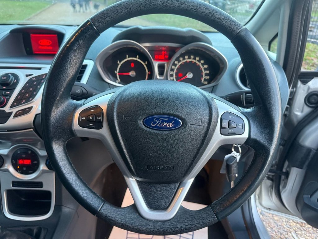 Used Ford Fiesta 2010 for sale - 76784174: Photo 10