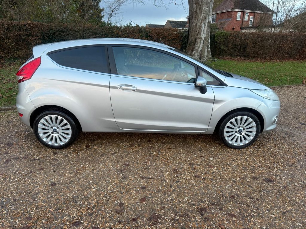 Used Ford Fiesta 2010 for sale - 76784174: Photo 6