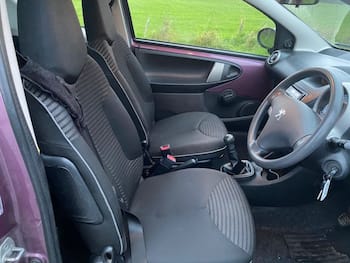 Used Peugeot 107 2013 for sale - 79828909: Photo