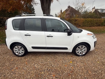 Used Citroen C3 Picasso 2016 for sale - 78901089: Photo