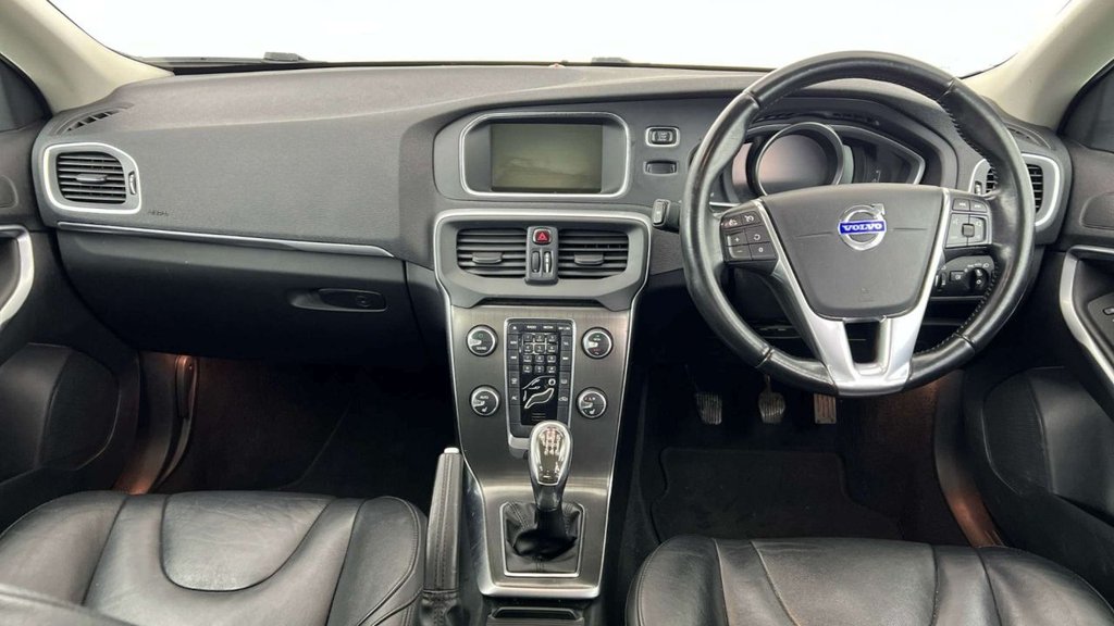 Used Volvo V40 2014 for sale - 77065036: Photo 5