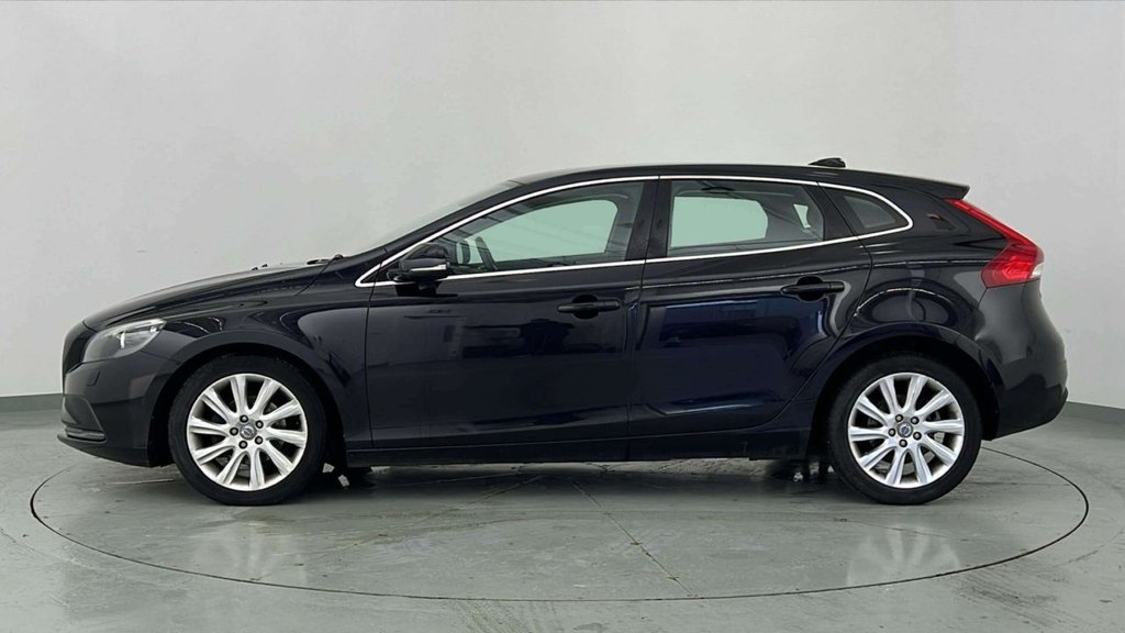Used Volvo V40 2014 for sale - 77065036: Photo 8