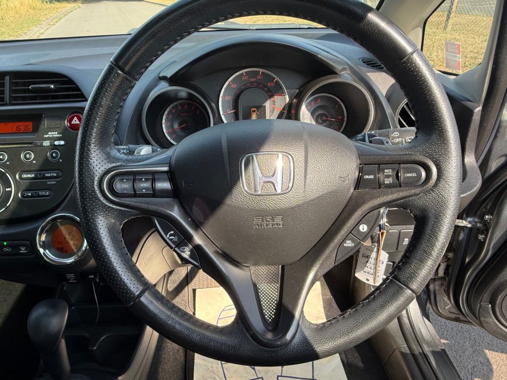Used Honda Jazz 2011 for sale - 76029592: Photo 14