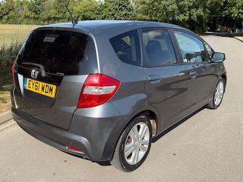 Used Honda Jazz 2011 for sale - 76029592: Photo 3