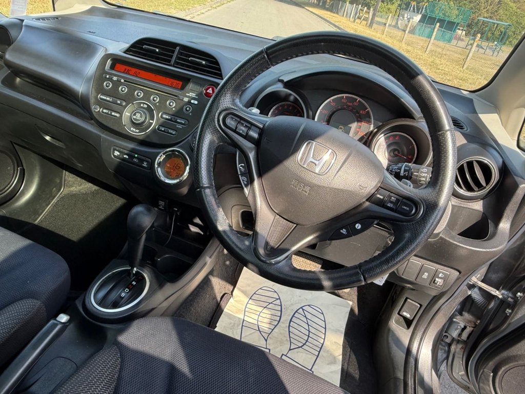 Used Honda Jazz 2011 for sale - 76029592: Photo 5