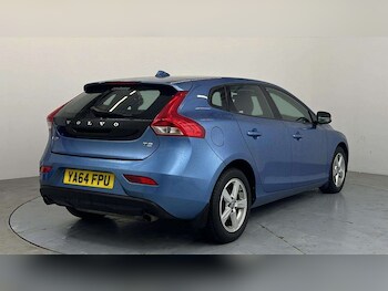 Used Volvo V40 2015 for sale - 77905434: Photo