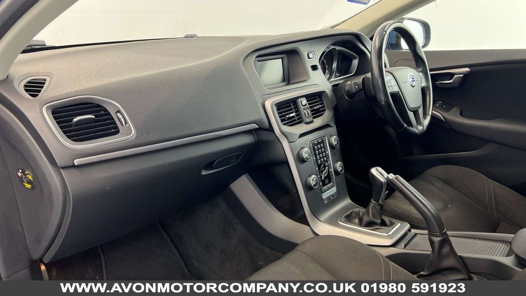 Used Volvo V40 2015 for sale - 77905434: Photo 4