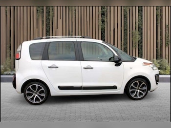 Used Citroen C3 Picasso 2016 for sale - 77673646: Photo