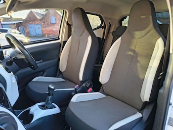 Used Toyota AYGO 2016 for sale - 77350038: Photo