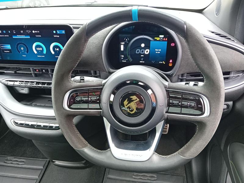 Used Abarth 500 2023 for sale - 76888105: Photo 4