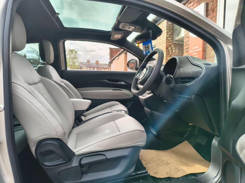 Used Fiat 500e 2025 for sale - 78123449: Photo 20