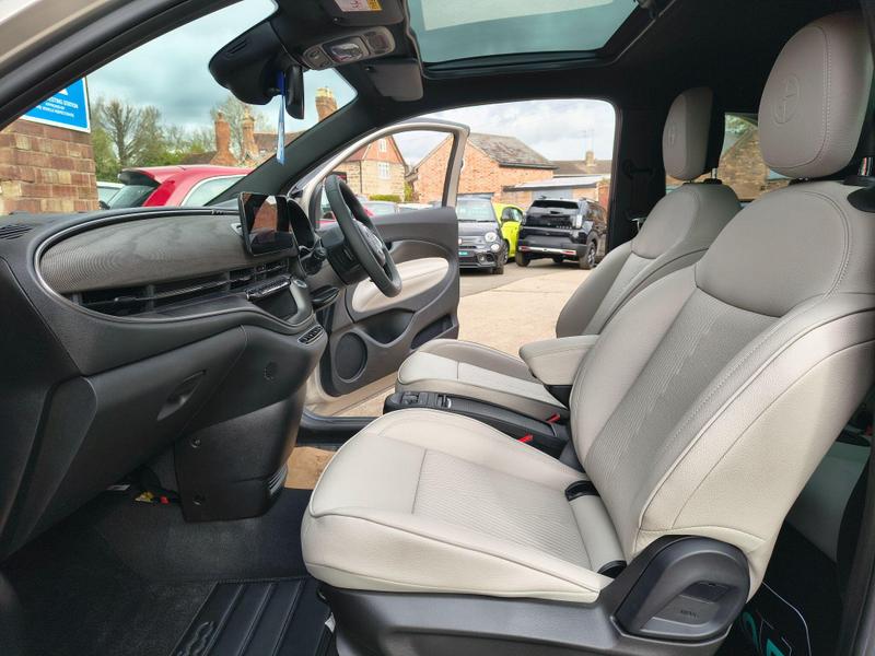 Used Fiat 500e 2025 for sale - 78123449: Photo 31