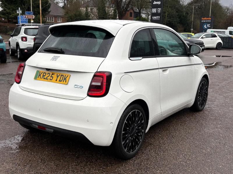 Used Fiat 500e 2025 for sale - 77975891: Photo 9